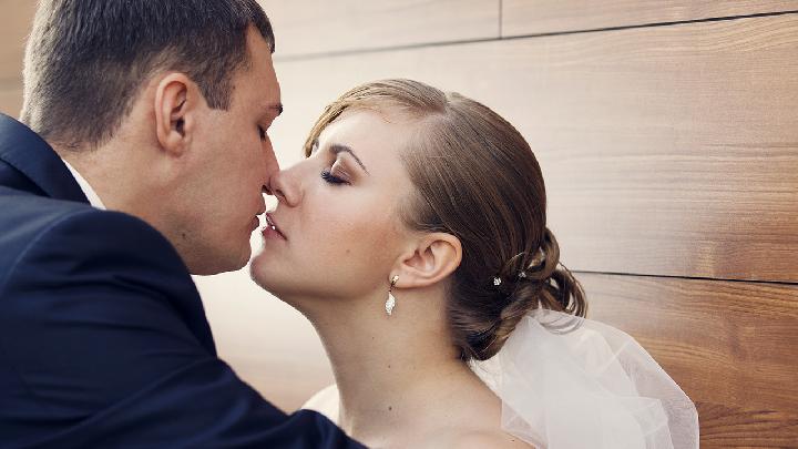 老年人的阳痿怎么预防？老年人阳痿的原因有哪些？