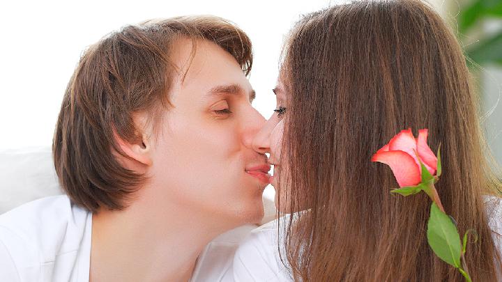 女性身体哪些部位比较敏感？刺激耳朵会达到性高潮吗？